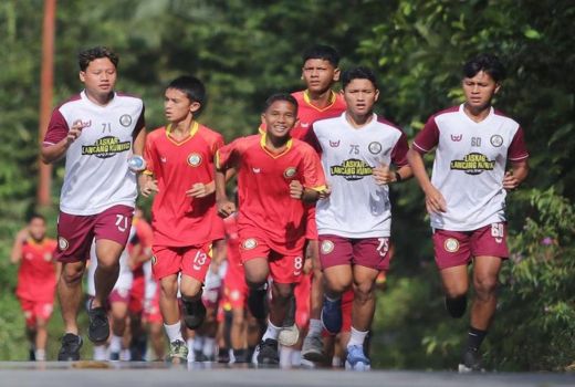 Pemain KS Tiga Naga Berharap Kompetisi Segera Bergulir - GenPI.co RIAU