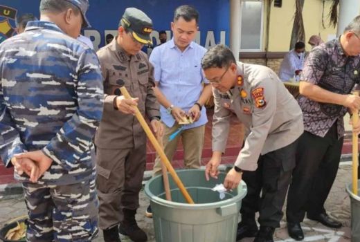 Polres Dumai Musnahkan 10,7 Kilogram Sabu Hasil Ungkap Kasus - GenPI.co RIAU