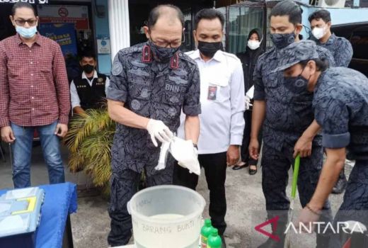 Ungkap Kasus di Pelalawan, BNNP Riau Musnahkan 1 Kg Sabu - GenPI.co RIAU
