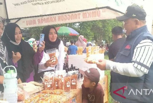 Laris! Keripik Lado Podeh Qinang Ludes Terjual di HUT Korpri Kampar - GenPI.co RIAU