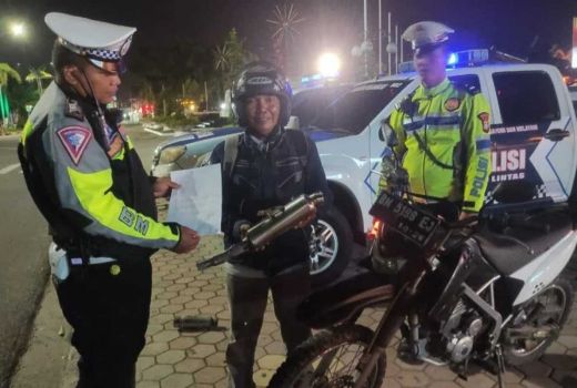Polresta Pekanbaru Ingatkan Pemotor Knalpot Brong Bisa Dipidana - GenPI.co RIAU