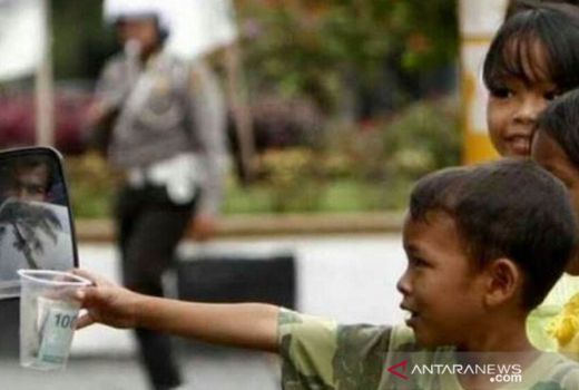 Pemko Pekanbaru Beri Bantuan Permakanan ke Warga Terlantar - GenPI.co RIAU