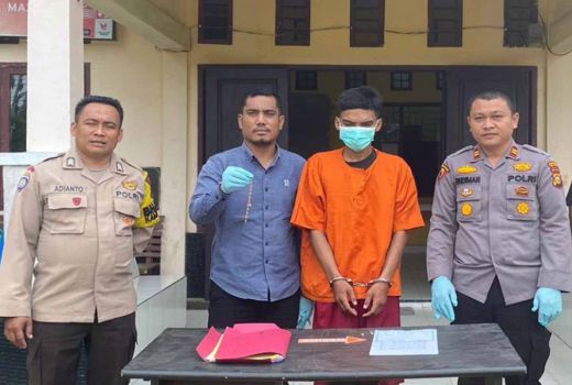 Pelaku Begal Sembunyi di Hutan Siak, Tak Berkutik Ditangkap Polisi - GenPI.co RIAU