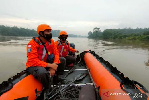 Bocah Tenggelam di Sungai Kampar Ditemukan di Tepian Masjid Nurul Huda - GenPI.co RIAU