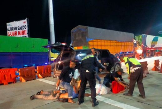 Polda Riau Berhasil Amankan Sabu 20 Kg di Gerbang Tol Pekanbaru - GenPI.co RIAU