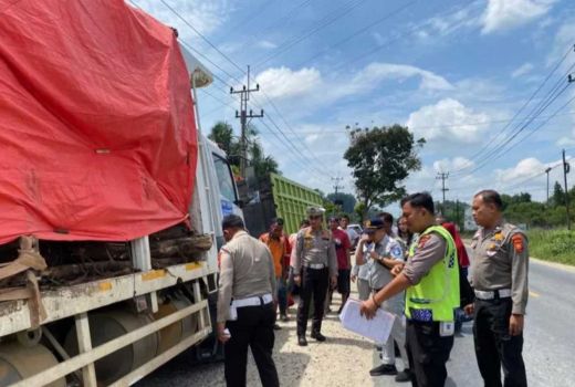 Kecelakaan di Kampar Libatkan 3 Kendaraan, 1 Orang Tewas - GenPI.co RIAU