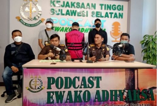 Tim Tabur Kejati Sulsel Tangkap Terdakwa Korupsi Komputer SMP - GenPI.co SULSEL