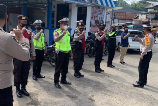 Razia 1,5 Jam, Polres Toraja Utara Tilang 23 Kendaraan, Mantap - GenPI.co SULSEL