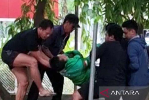 Ojol Nyaris Bunuh Diri di Balai Kota Makassar, Satpol PP Bergerak Cepat - GenPI.co SULSEL