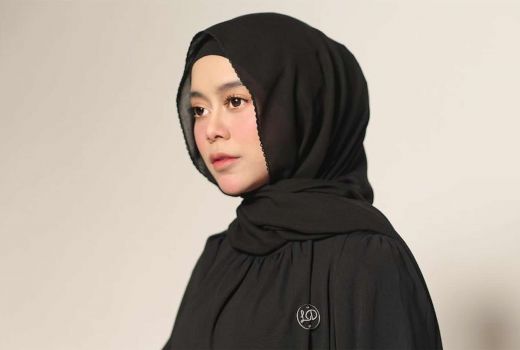 Fitri Carlina Harap Lesti Kejora Kembali ke Dunia Hiburan - GenPI.co SULSEL