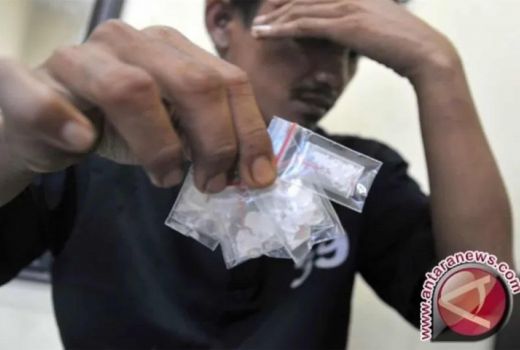 Baru Setahun Kerja, 2 Satpol PP di Kantor Gubernur Sulsel Digerebek Polisi - GenPI.co SULSEL