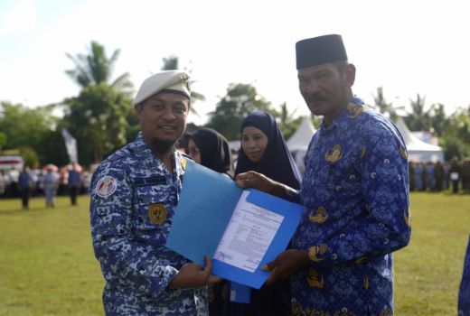 Hamdalah, Gubernur Sulsel Serahkan SK PPPK 1.239 Guru - GenPI.co SULSEL