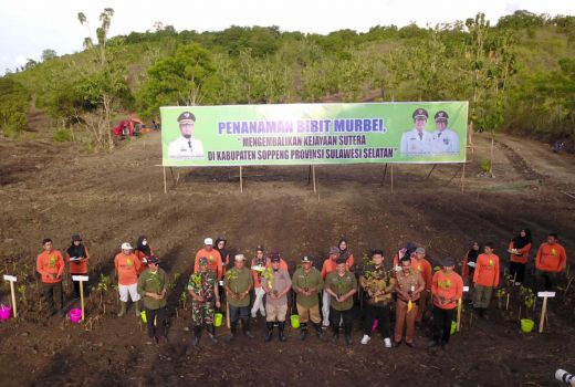 Kembalikan Kejayaan Sutra, Aksi Gubernur Sulsel Top Banget - GenPI.co SULSEL