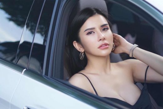 Aksi Maria Vania Meresahkan, Pria Mana Tahan - GenPI.co SULSEL