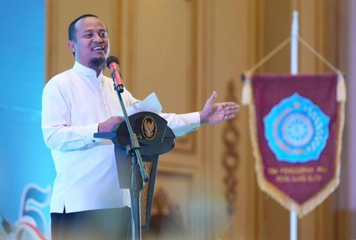 Gubernur Sulsel Happy, Guru dan Tenaga Kesehatan Full Senyum - GenPI.co SULSEL