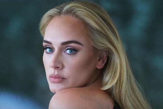 Adele 20 Tahun Jadi Pecandu, Kini Cuma Minum Air Putih - GenPI.co SULSEL