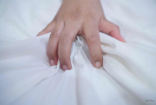 Cara Memancing Wanita Menyemburkan Cairan, Mudah Banget - GenPI.co SULSEL