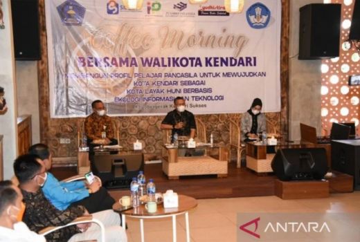 Ketinggalan Zaman, Guru di Kendari Dituntut Melek Teknologi - GenPI.co SULTRA