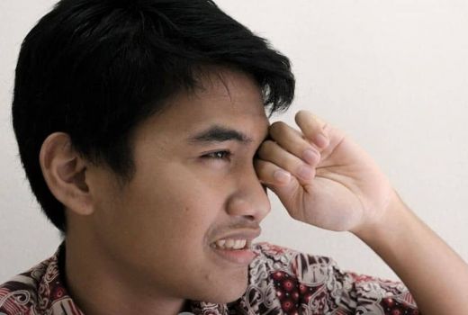 Hiii, Ini Keparahan akan Terjadi Jika Anda Sering Mengucek Mata - GenPI.co SULTRA