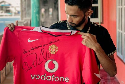 Jersey Cristiano Ronaldo Laku, Martunis: Jakarta, Bukan Artis - GenPI.co SULTRA