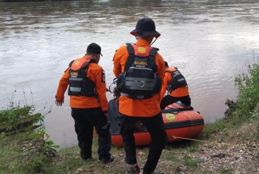 Seorang Pria Hanyut di Sungai Lasolo Konut, Basarnas Diterjunkan - GenPI.co SULTRA