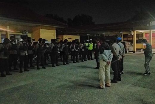 50 Polisi Diterjunkan Buru Teroris Busur Misterius di Kendari - GenPI.co SULTRA