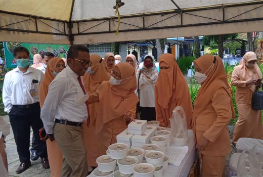 DWP UHO Kendari Gelar Bazar Ramadan, Menunya Bikin Ngiler - GenPI.co SULTRA