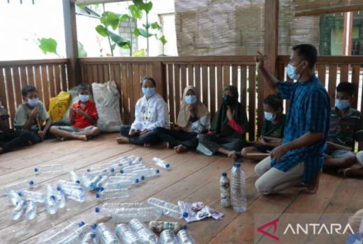 Bocah-Bocah di Wakatobi Timba Ilmu Cara Mencintai Lingkungan - GenPI.co SULTRA