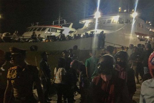 Pemudik Tujuan Muna Padati Pelabuhan Pangkalan Perahu Kendari - GenPI.co SULTRA