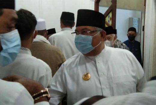 Libur Lebaran, Gubernur Ali Mazi Ajak Warga Sultra Booster - GenPI.co SULTRA