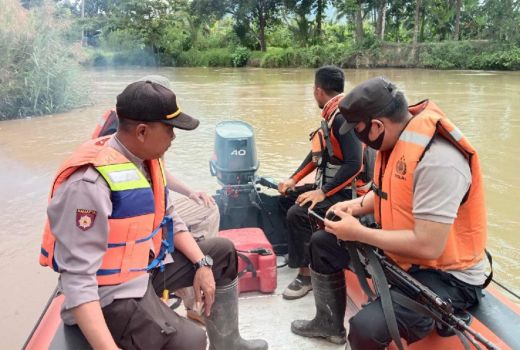 Operasi Pencarian Diperluas, Kakek Koltim Diterkam Buaya Sungai - GenPI.co SULTRA