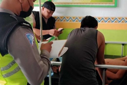 Sepeda Motor Oleng, Remaja Konawe Hantam Truk Hingga Meninggal - GenPI.co SULTRA
