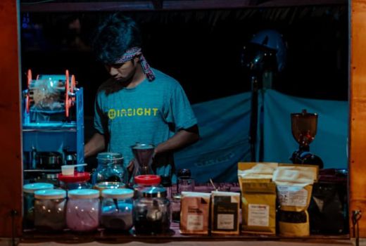 Keseringan Nongkrong, Mahasiswa Kendari Sukses Bangun Coffe Shop - GenPI.co SULTRA