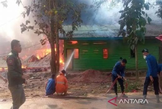 Hamdalah, Rumah Korban Kebakaran di Kendari Dibangun Langsung Kemensos - GenPI.co SULTRA