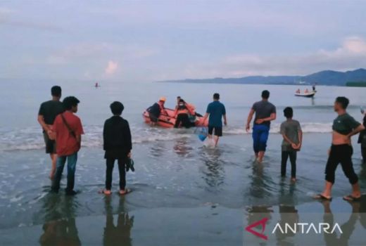 Basarnas Kendari Cari Bocah 11 Tahun Tenggelam di Pantai Konawe - GenPI.co SULTRA