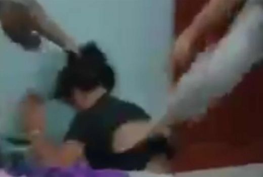 2 Wanita Hajar Perempuan Bercelana Dalam, Endingnya Nggak Terduga - GenPI.co SULTRA