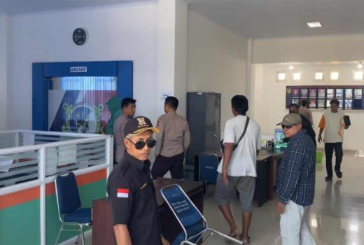 Buruh Geledah Kantor KSOP Kendari, Ini yang Didapat - GenPI.co SULTRA