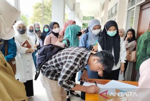 Ratusan Pelamar Kerja di Sultra Bersaing Rebut 174 Posisi di Perusahaan - GenPI.co SULTRA