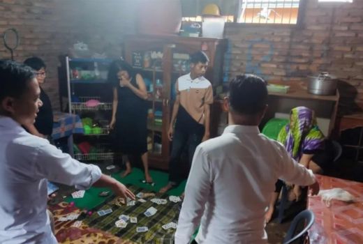 Main Kartu Remi, 4 Ibu-Ibu di Konawe Digulung Polisi - GenPI.co SULTRA