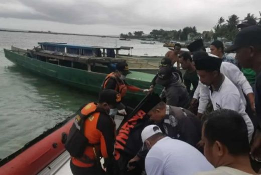 Innalillahi, Seorang Nelayan Pemanah Ikan Ditemukan Mengapung di Buton Tengah - GenPI.co SULTRA