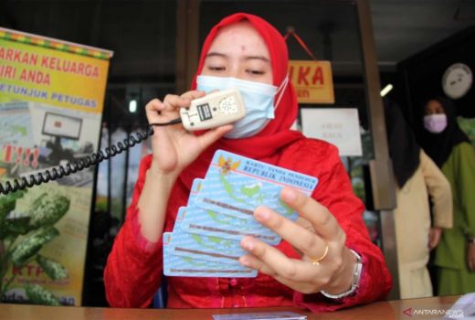 Kendari Tambah 4 Ribu Blangko KTP, Prioritas Anak Muda - GenPI.co SULTRA