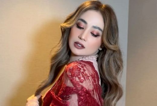 Tak Sabar Dinikahi Pilot, Dewi Perssik Minta Pembuktian Rully - GenPI.co SULTRA