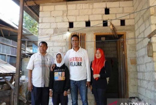 Leni, Remaja Wakatobi Berkebutuhan Khusus Terima Beasiswa Sekolah - GenPI.co SULTRA