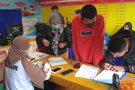 Bikin KTP Langsung Jadi di Stan Disdukcapil Kendari Expo 2022 - GenPI.co SULTRA