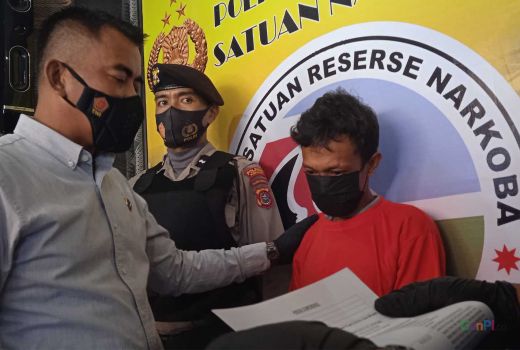 Awalnya Coba-Coba, Eh Ketagihan, Akhirnya Jadi Pengedar Sabu deh! - GenPI.co SULTRA