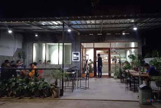 Tree Coffee Kendari, Tempat Ngopi Milenial Berkonsep Industrial - GenPI.co SULTRA