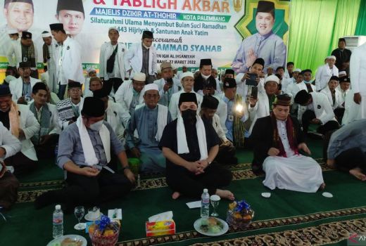 Warga Palembang Gelar Zikir dan Tabligh Akbar, Begini Suasananya - GenPI.co SUMSEL