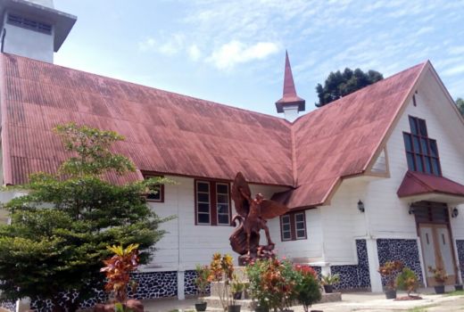 Gereja Santo Mikael, Wisata Religi di Gereja Tertua di Sumsel - GenPI.co SUMSEL