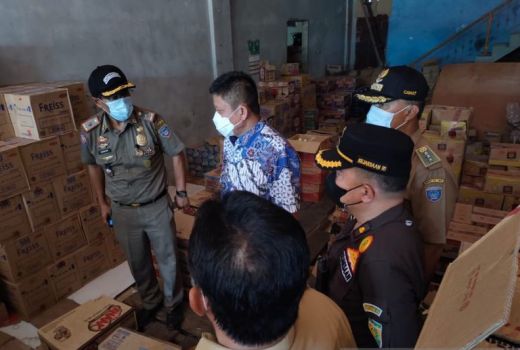 Bupati OKU Timur Sidak ke Pasar Tradisional, Temuannya Dahsyat - GenPI.co SUMSEL