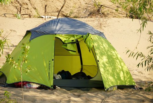 4 Tips Berkemah di Pantai Bersama Keluarga Supaya Seru - GenPI.co SUMSEL